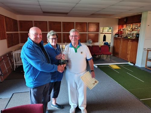 2025 Club Championship. Chairperson Dave Woodage, Captain Angie Webster, Winner Dave Morgan.